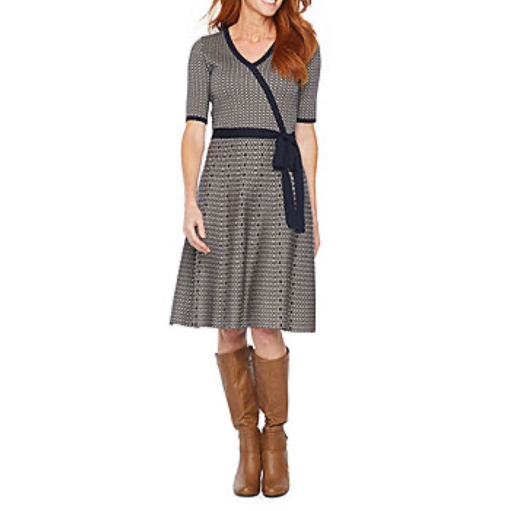 Is Claiborne Midi Sweater dress | size small